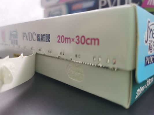 El empaquetado del plástico de embalar de Oven Food Grade de la microonda se aferra la película 9-12um transparente densamente