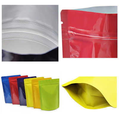 La comida coloreada brillante se levanta fotograbado de las bolsas del bolso del envase de plástico impresa