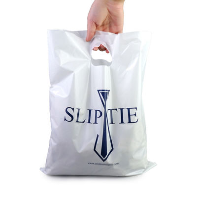 El bolso de empaquetado de la manija plástica cortó el bolso de compras con tintas del bolso con propio logotipo